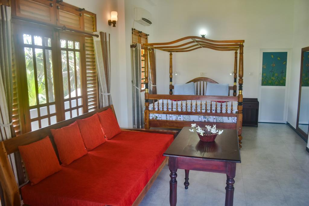 Ravi Villa Hikkaduwa Bagian luar foto