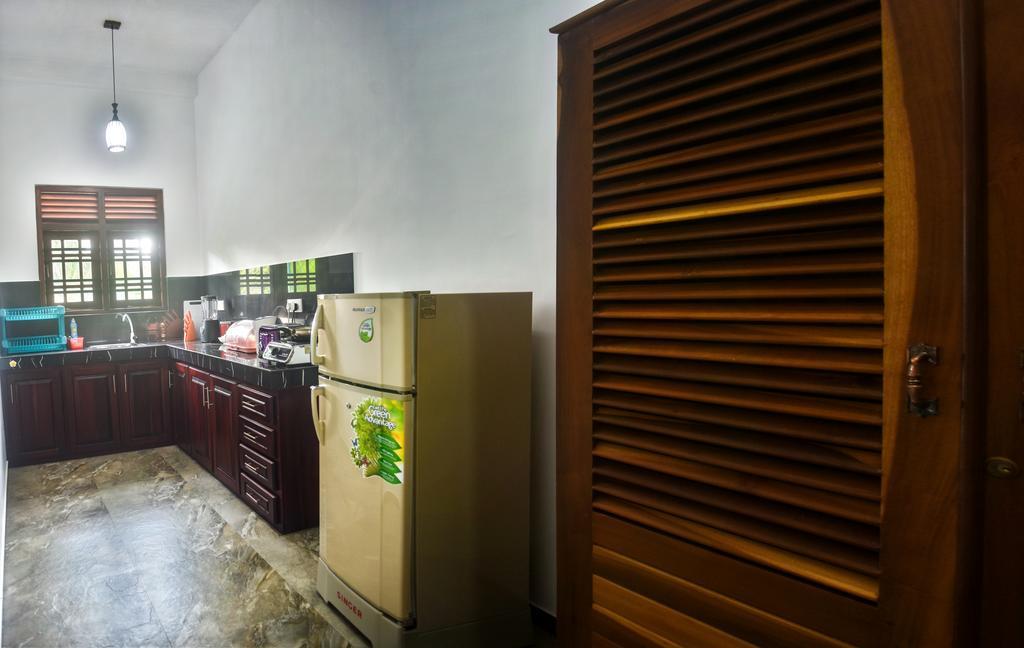 Ravi Villa Hikkaduwa Bagian luar foto